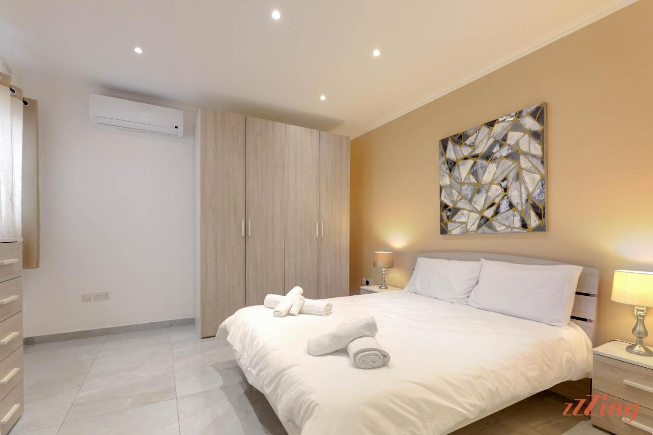 Pretty Beachfront Penthouse In Mellieħa Εξωτερικό φωτογραφία